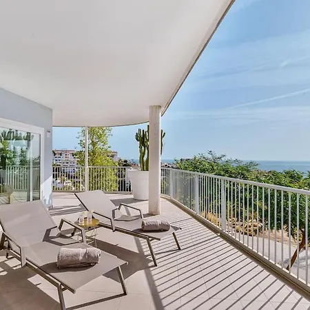 Apartment Stylish With Oceanview