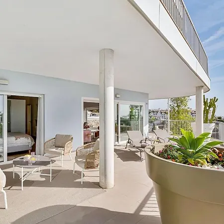 Apartment Stylish With Oceanview Malaga